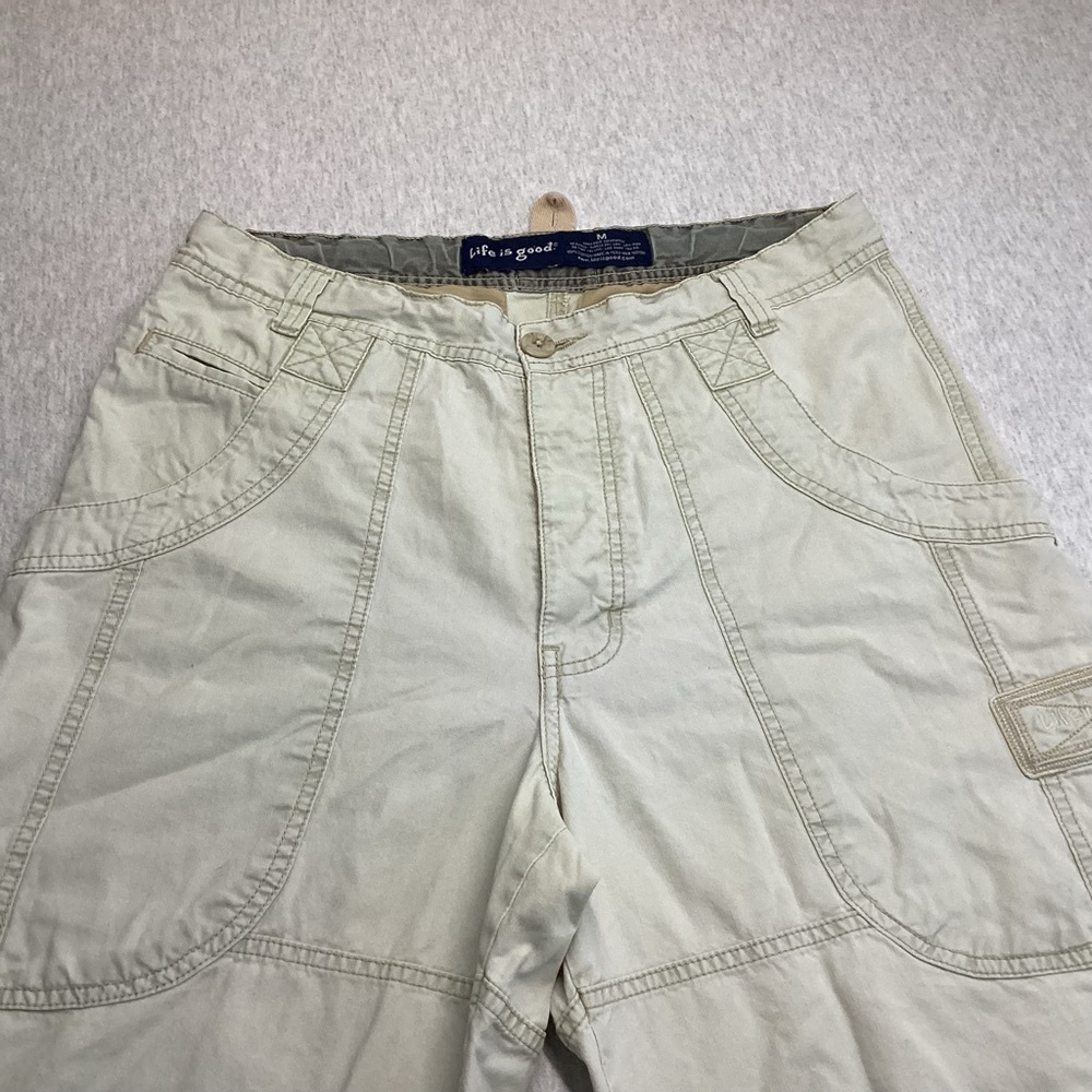 LIFE IS GOOD RN 19109 100%COTTON MEN’S BIG POCKET SHORTS SIZE:MEDIUM COLOR:BEIGE